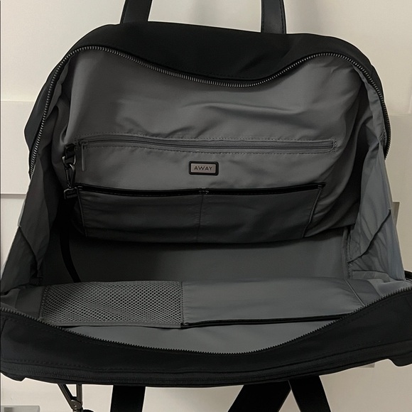 The Everywhere Bag by Away (Like New) - Picture 4 of 4